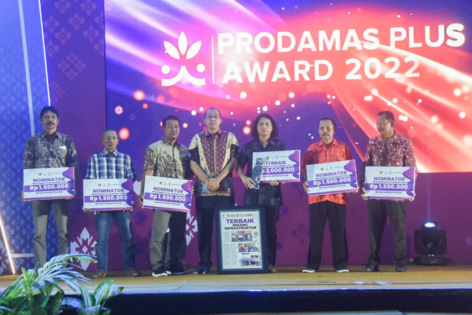 Prodamas Plus Award 2022, Wali Kota Kediri : Terima Kasih Telah Membangun Kota Kediri Bersama